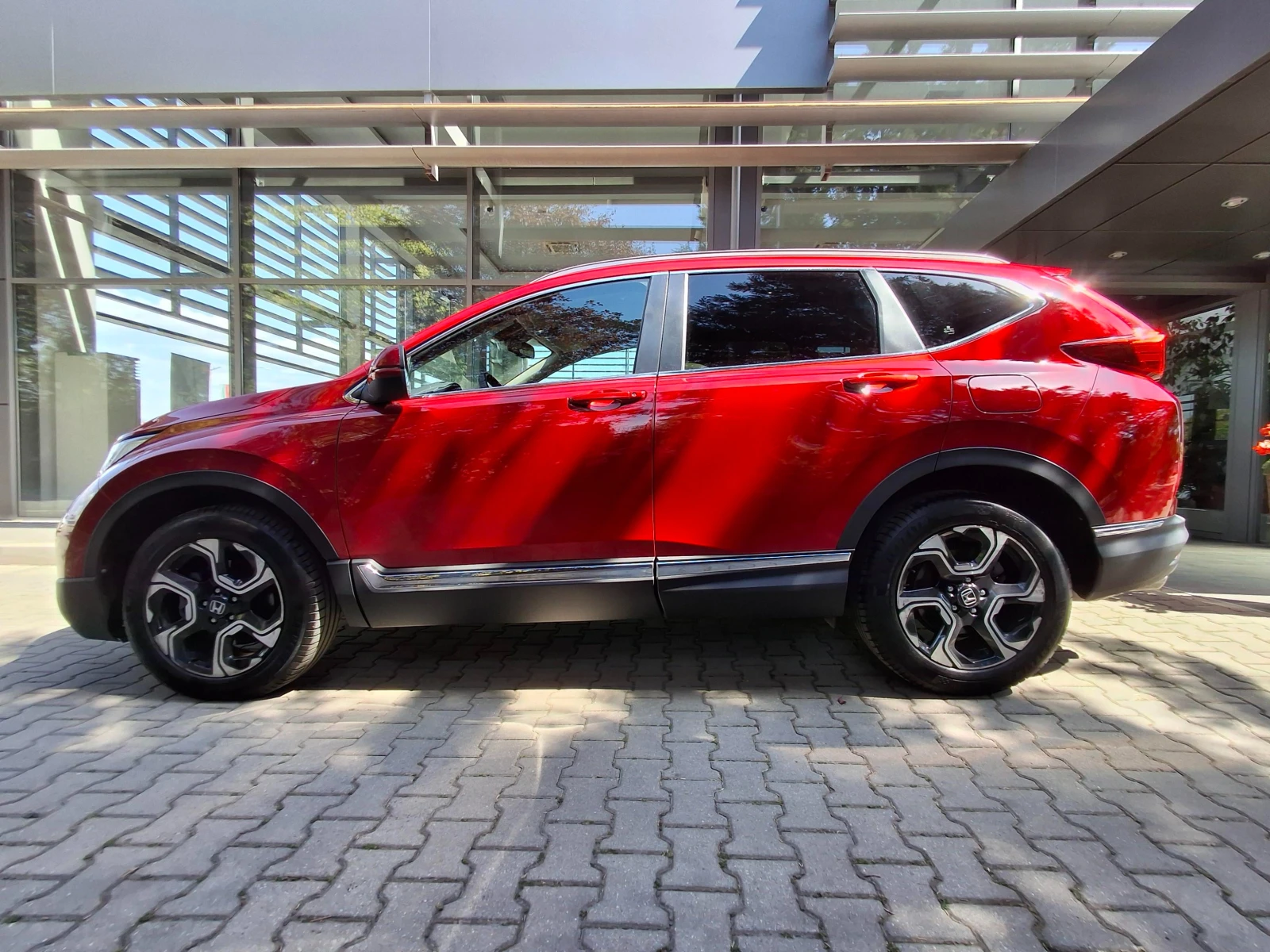 Honda Cr-v 1.5 VTEC TURBO Premium CVT - изображение 8