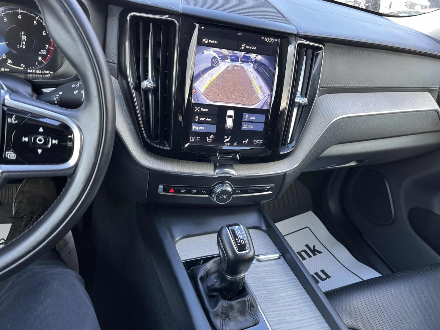 Volvo XC60 T6 INSCRIPTION 2.0L SUPERCHARGED - изображение 7