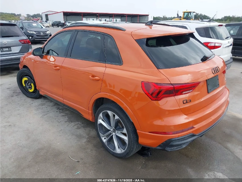 Audi Q3 QUATTRO* PREMIUM* S-LINE* АвтоКредит(ЦЕНА ДО БГ) - изображение 5