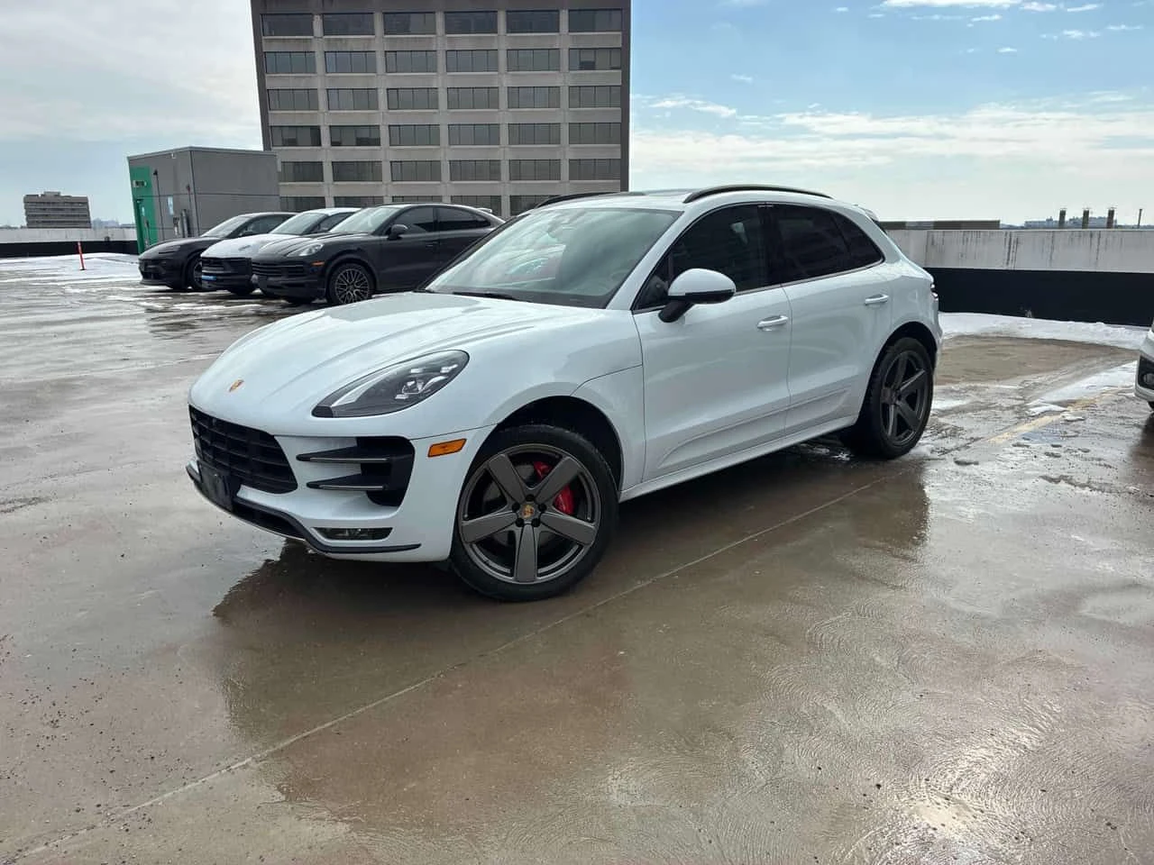 Porsche Macan * Turbo * CARFAX * ОБДУХВАНЕ * 360 * BOSE | Auto.bg — изображение 1