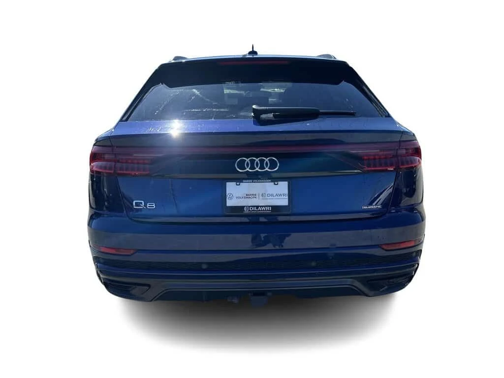 Audi Q8 Technik/360/DISTRONIC/HUD/MATRIX/B&O/ОБДУХВАНЕ , снимка 11 - Автомобили и джипове - 54025925