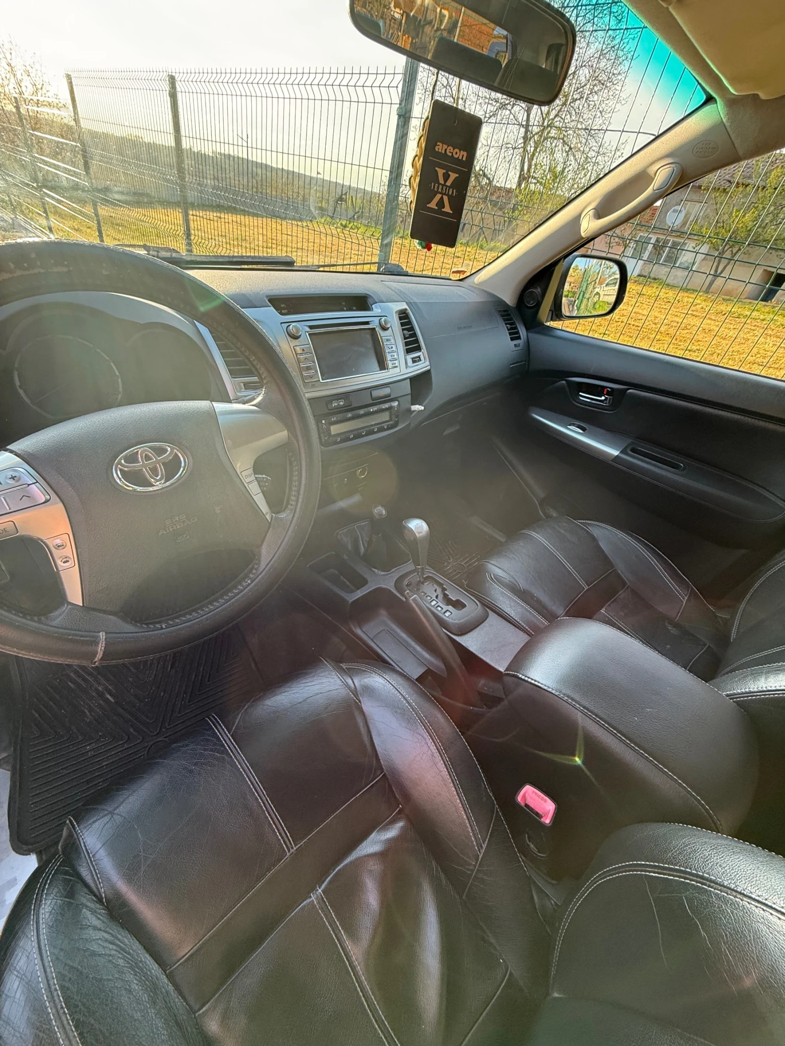 Toyota Hilux, снимка 5 - Автомобили и джипове - 54296141
