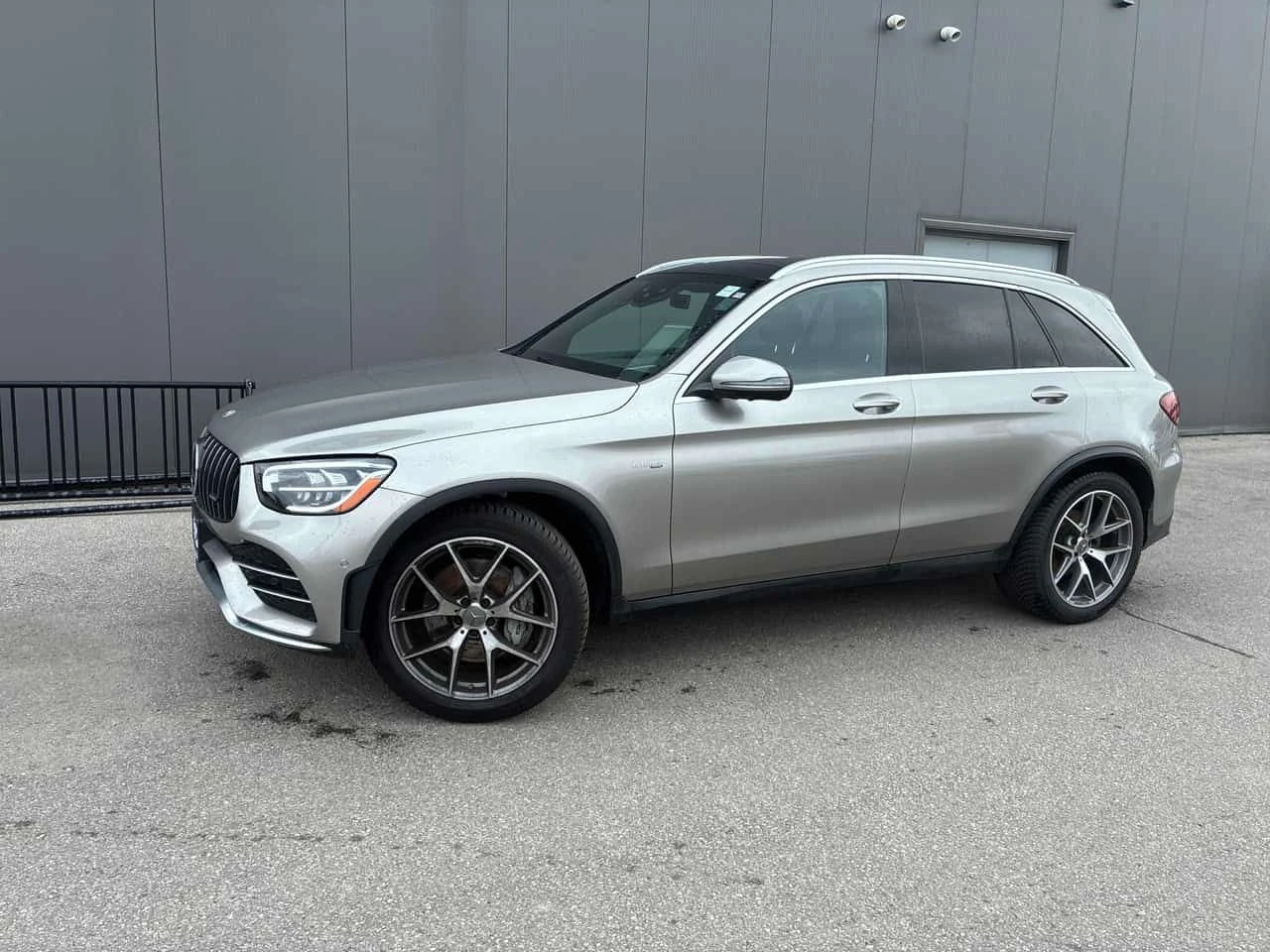 Mercedes-Benz GLC 4MATIC* DISTRONIC* CARFAX* , снимка 2 - Автомобили и джипове - 55589980