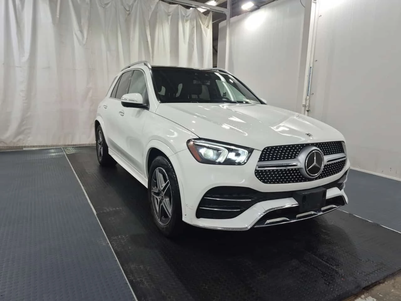 Mercedes-Benz GLE * 450 * CARFAX * ЦЕНА ДО БГ, снимка 2 - Автомобили и джипове - 55693491