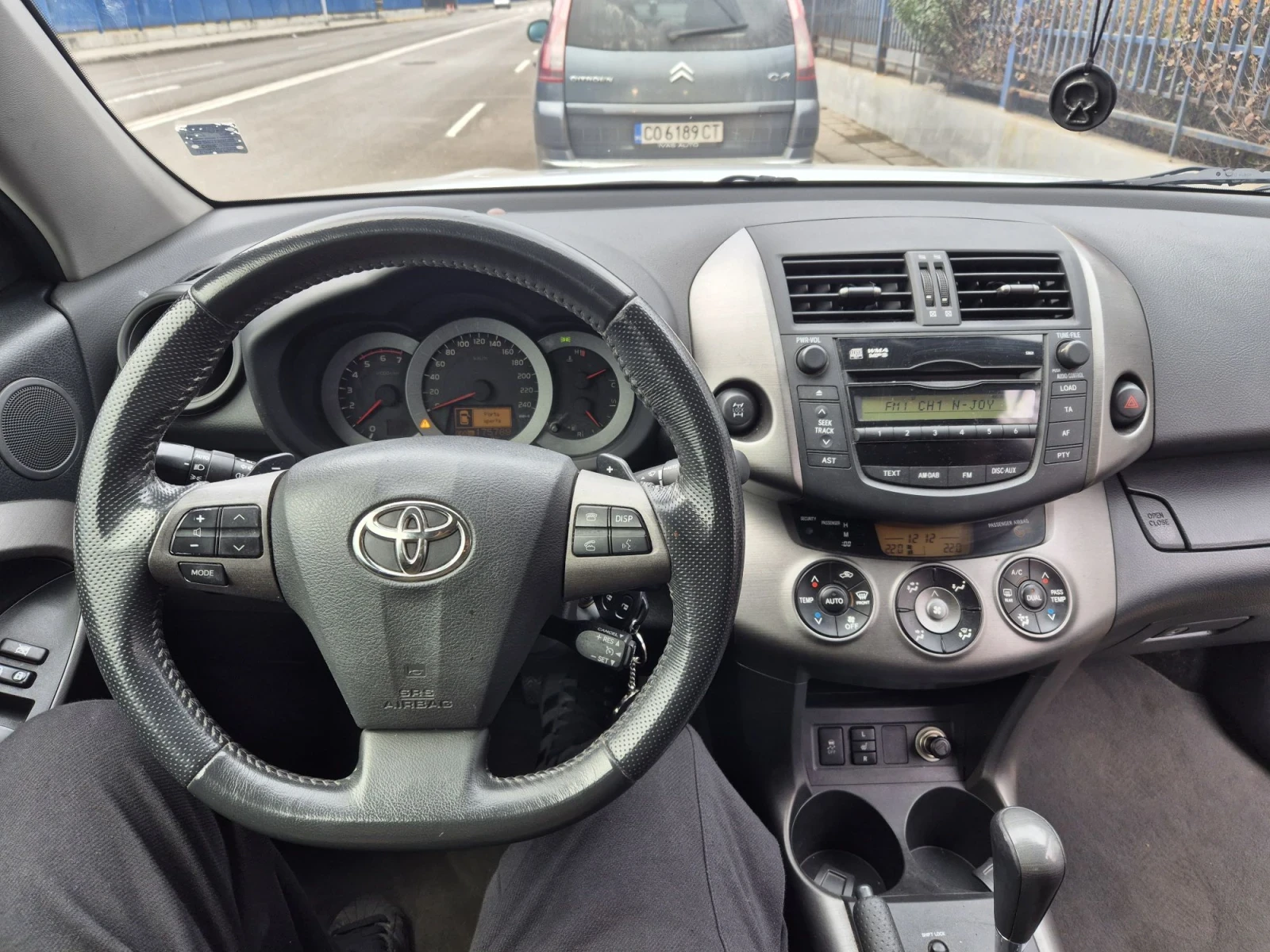 Toyota Rav4, снимка 8 - Автомобили и джипове - 56162302