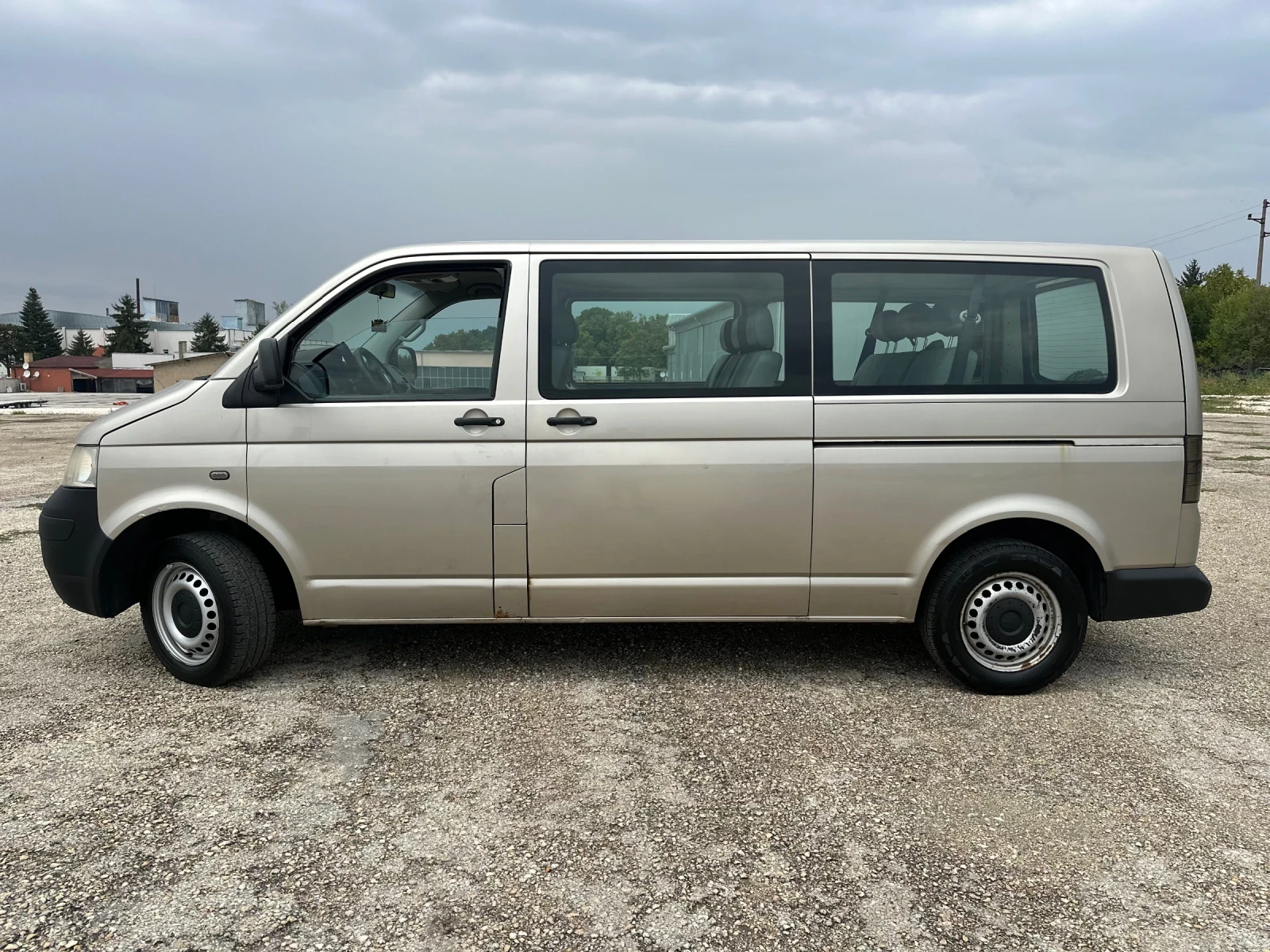 VW Transporter 2.5 TDI 4X4 - изображение 3