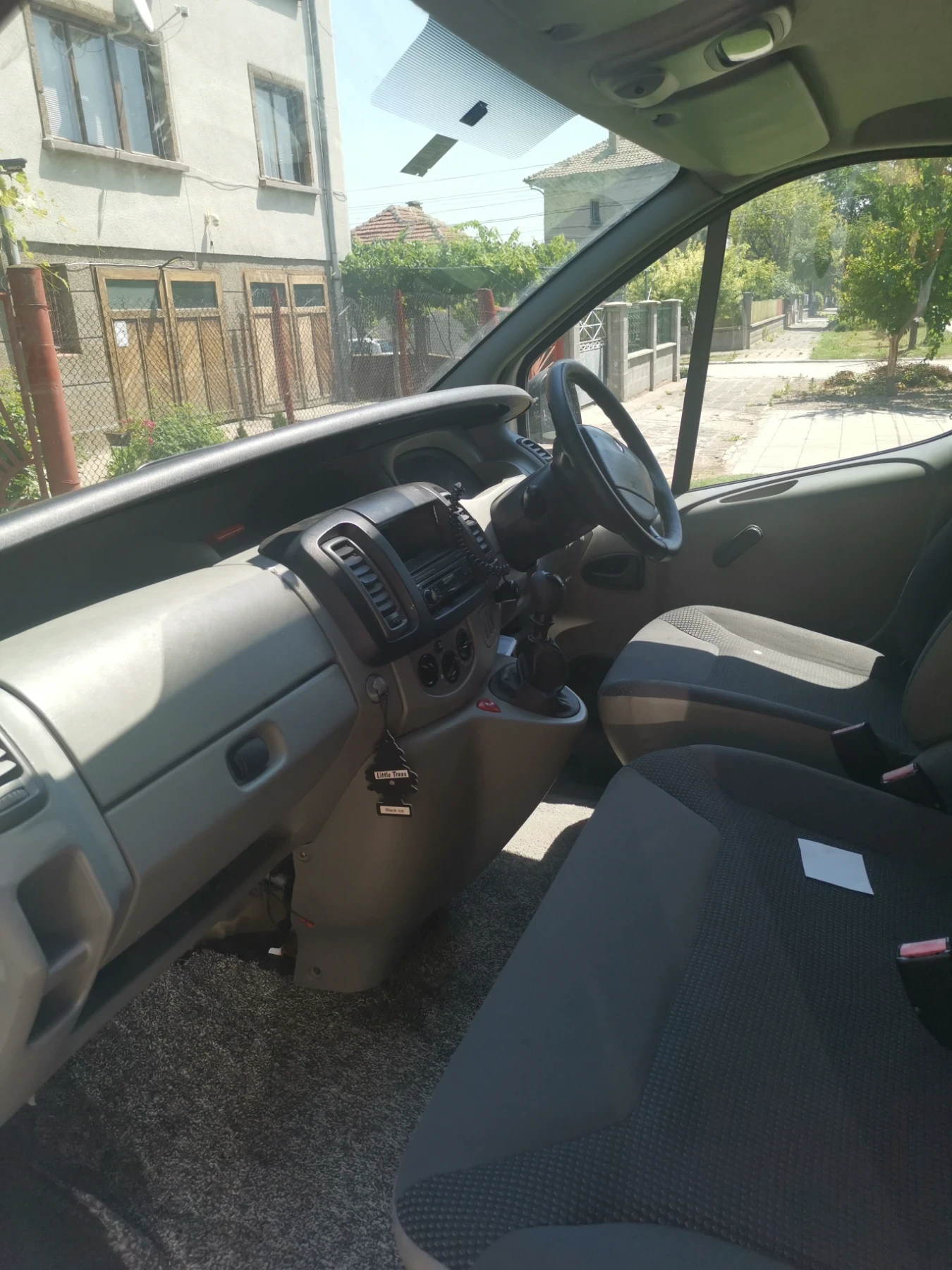 Renault Trafic, снимка 8 - Бусове и автобуси - 56108311