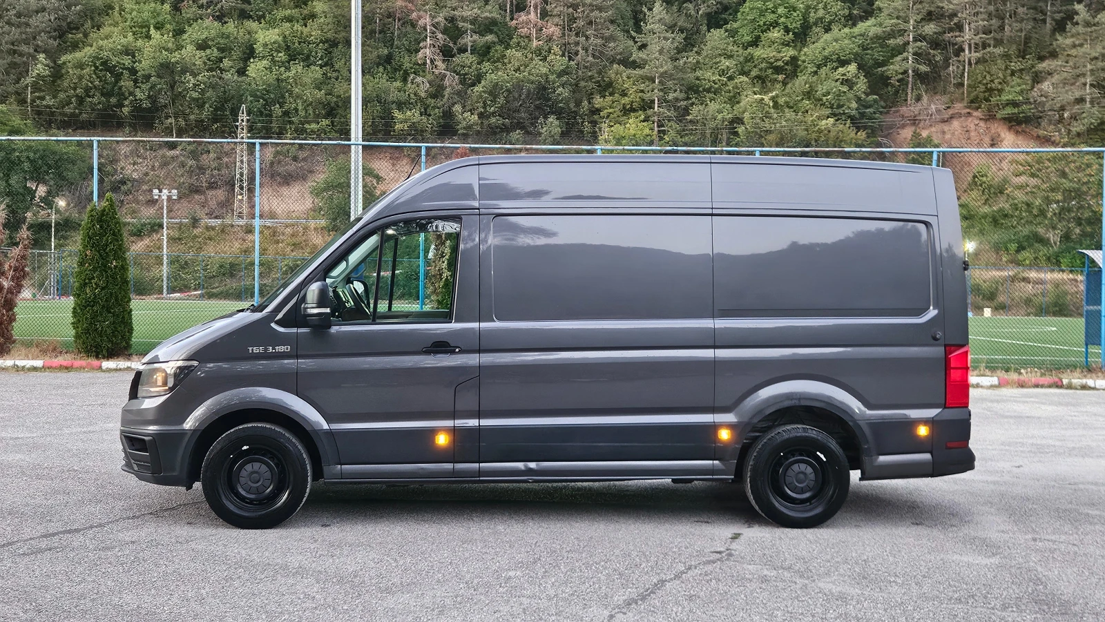 VW Crafter 2.0 NAVIG/KLIMATRON/TEMPOMAT, снимка 2 - Бусове и автобуси - 56242961