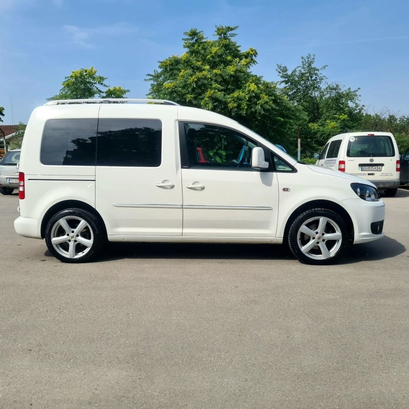 VW Caddy 1.6TDI AVTOMAT I-CUP MULTISPACE , снимка 4 - Автомобили и джипове - 46304526