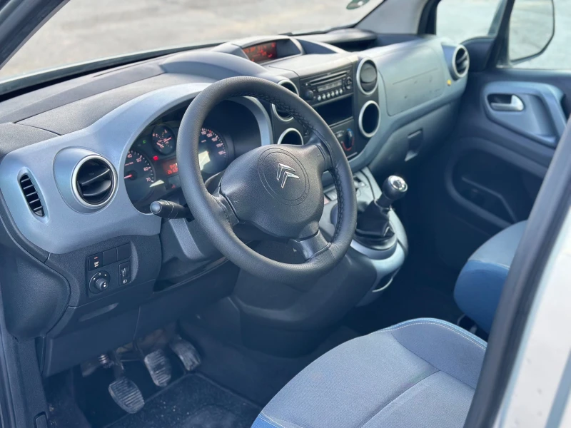 Citroen Berlingo 1.6 HDI Пътническо, снимка 9 - Автомобили и джипове - 50293261