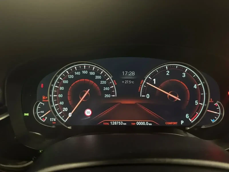 BMW 530 530D XDRIVE 135.000 KM HEAD UP DISPLAY, снимка 5 - Автомобили и джипове - 52875952