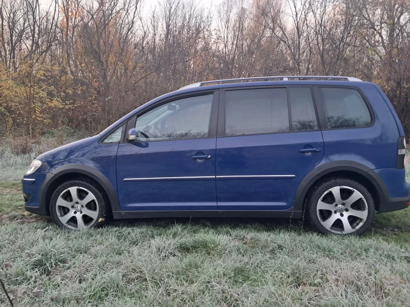 VW Touran 2.0TDI 170+ CROSS, снимка 2 - Автомобили и джипове - 52533519