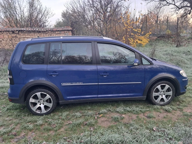 VW Touran 2.0TDI 170+ CROSS, снимка 5 - Автомобили и джипове - 52533519