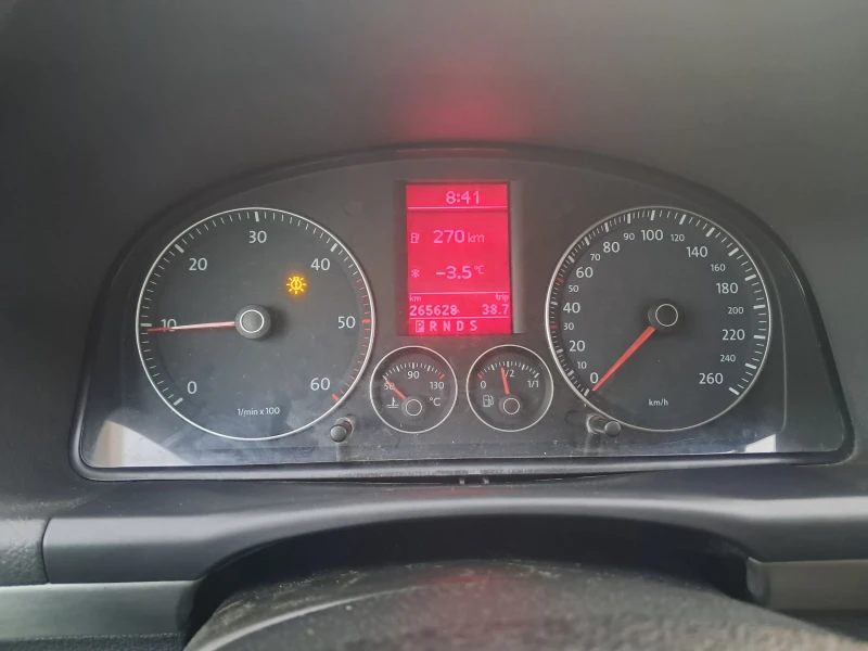 VW Touran 2.0TDI 170+ CROSS, снимка 13 - Автомобили и джипове - 52533519