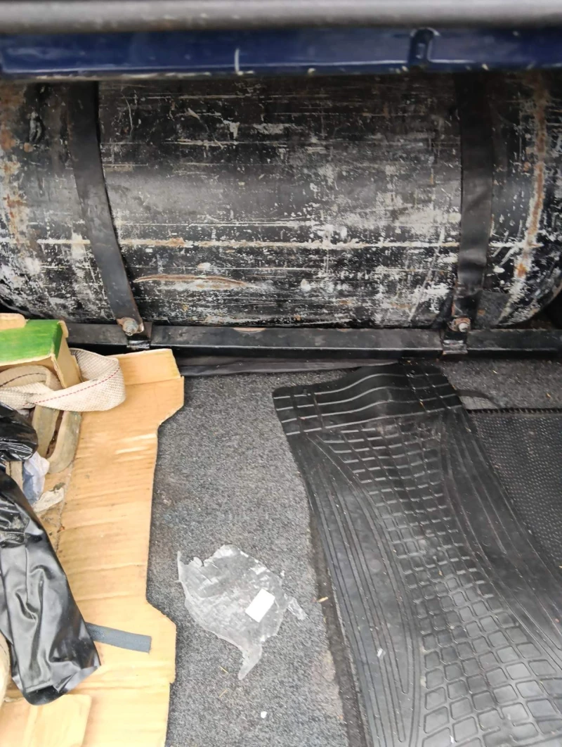 VW Passat 5, снимка 13 - Автомобили и джипове - 52673333