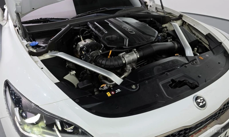 Kia Stinger, снимка 6 - Автомобили и джипове - 53032959