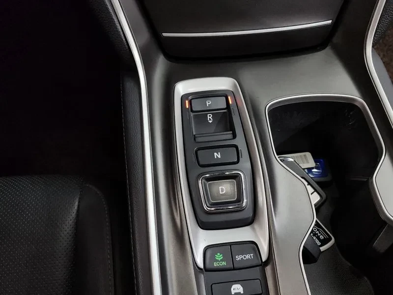 Honda Accord 2.0 Hybrid Touring, снимка 9 - Автомобили и джипове - 55985348