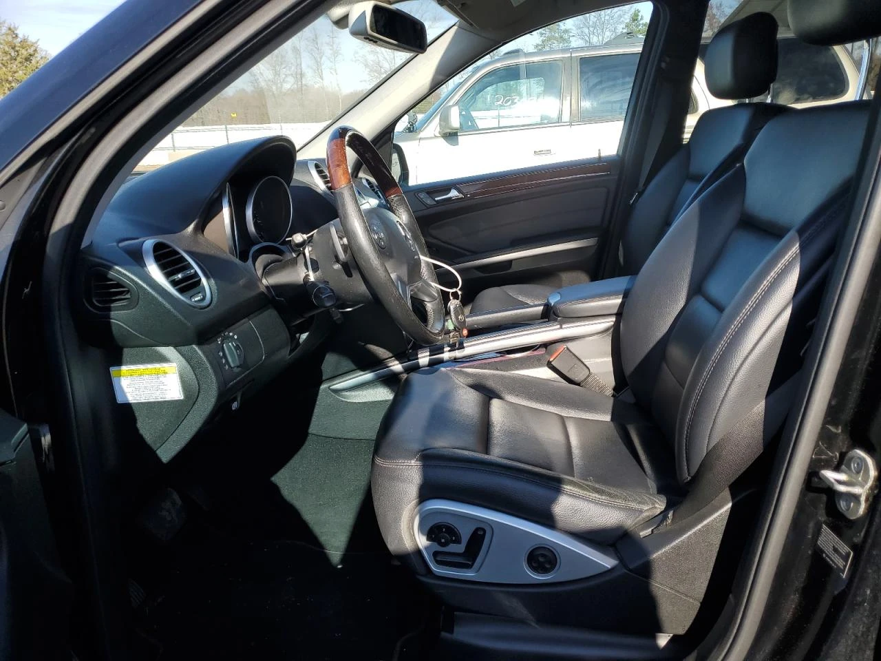 Mercedes-Benz ML 550 4MATIC/ПОДГРЕВ/КАМЕРА/PANO/NAVI - изображение 7