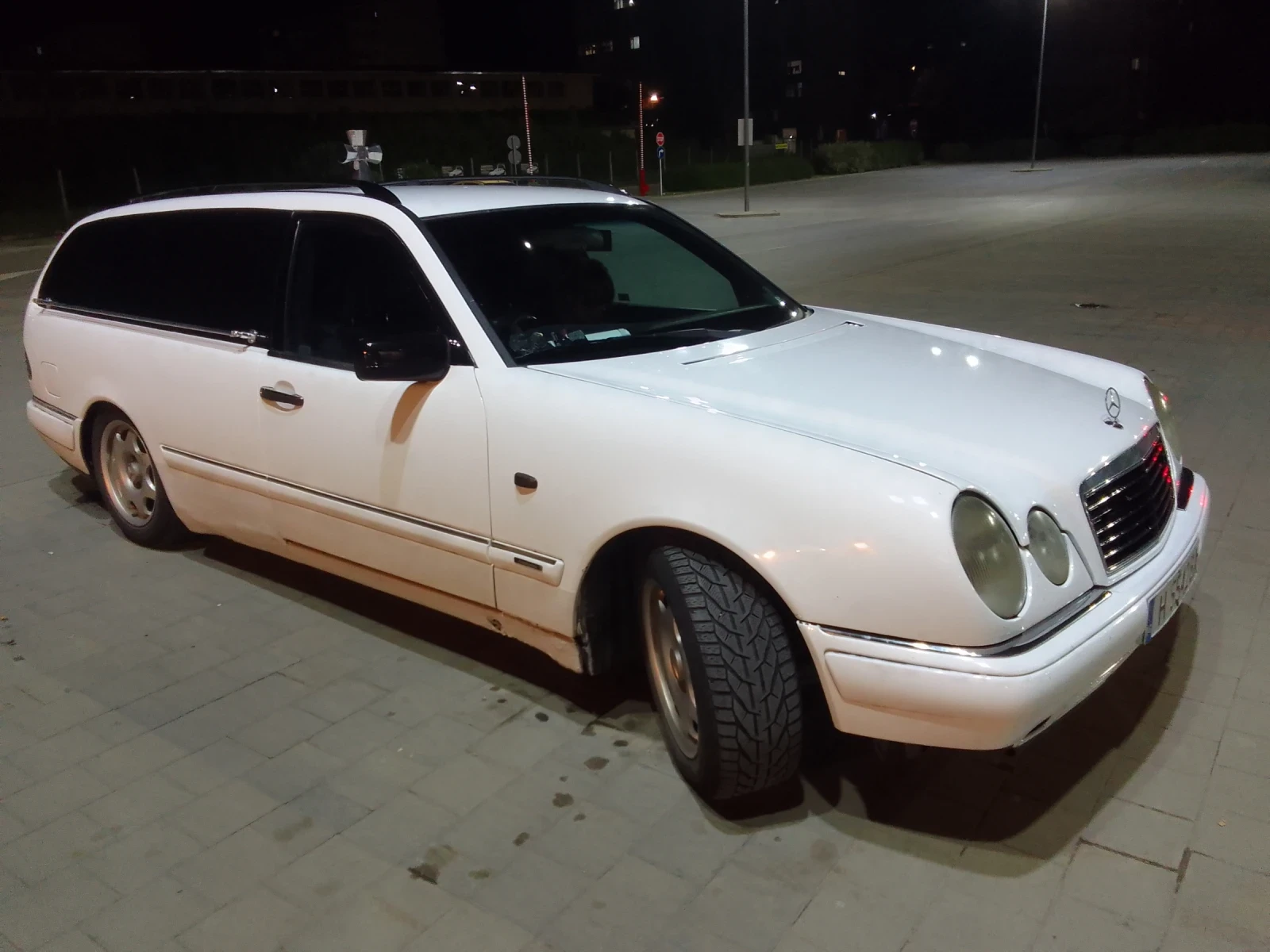 Mercedes-Benz E 230 КАТАФАЛКА - изображение 2