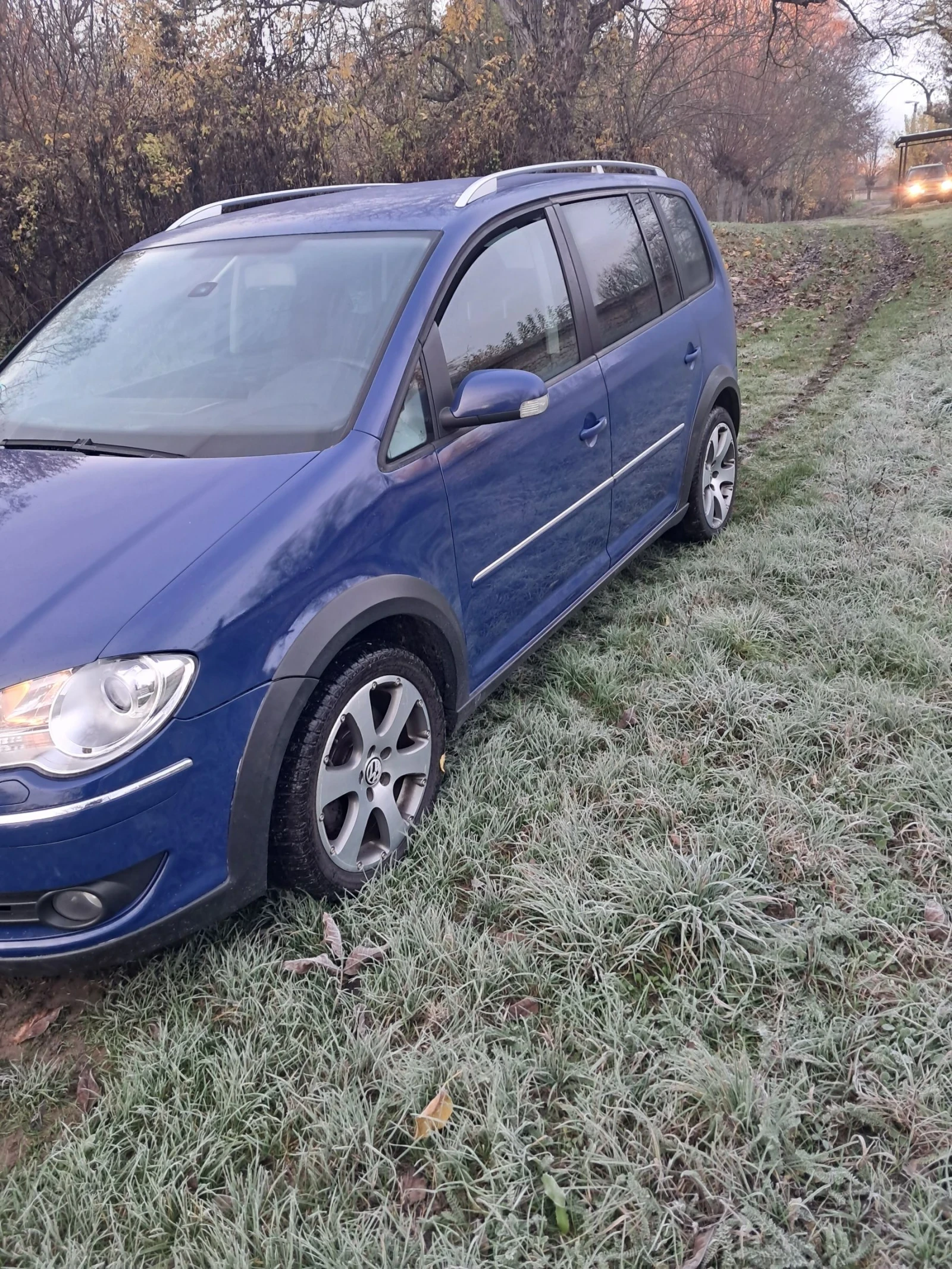 VW Touran 2.0TDI 170+ CROSS - изображение 3