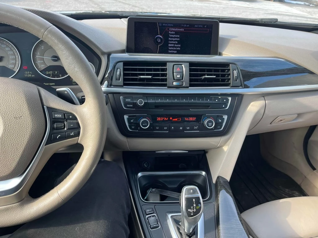 BMW 335 * 335i xDrive * CARFAX * ���� �� �� | Mobile.bg � ����������� 8