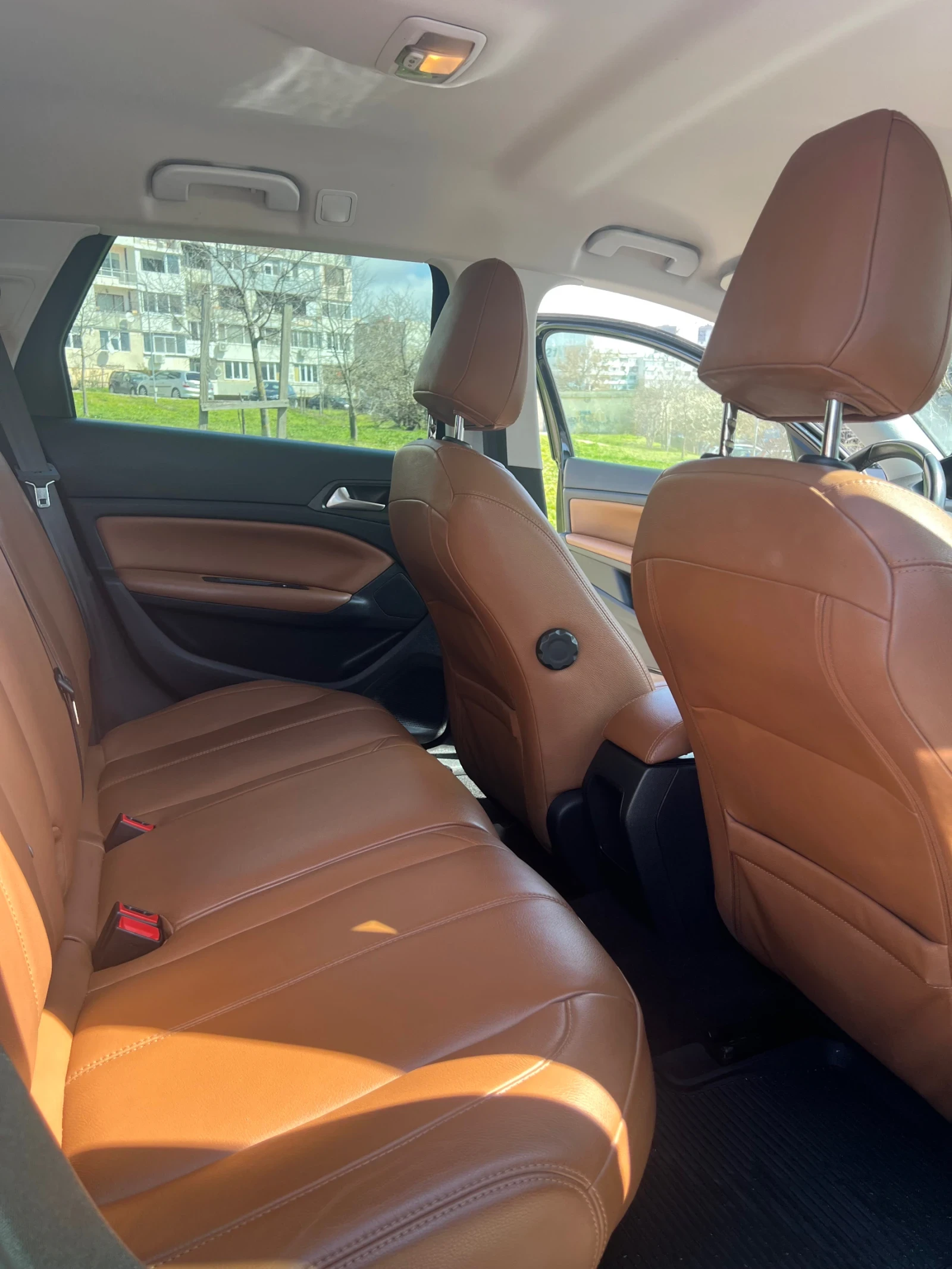 Peugeot 308 Blue HDI SW, снимка 9 - Автомобили и джипове - 53989870