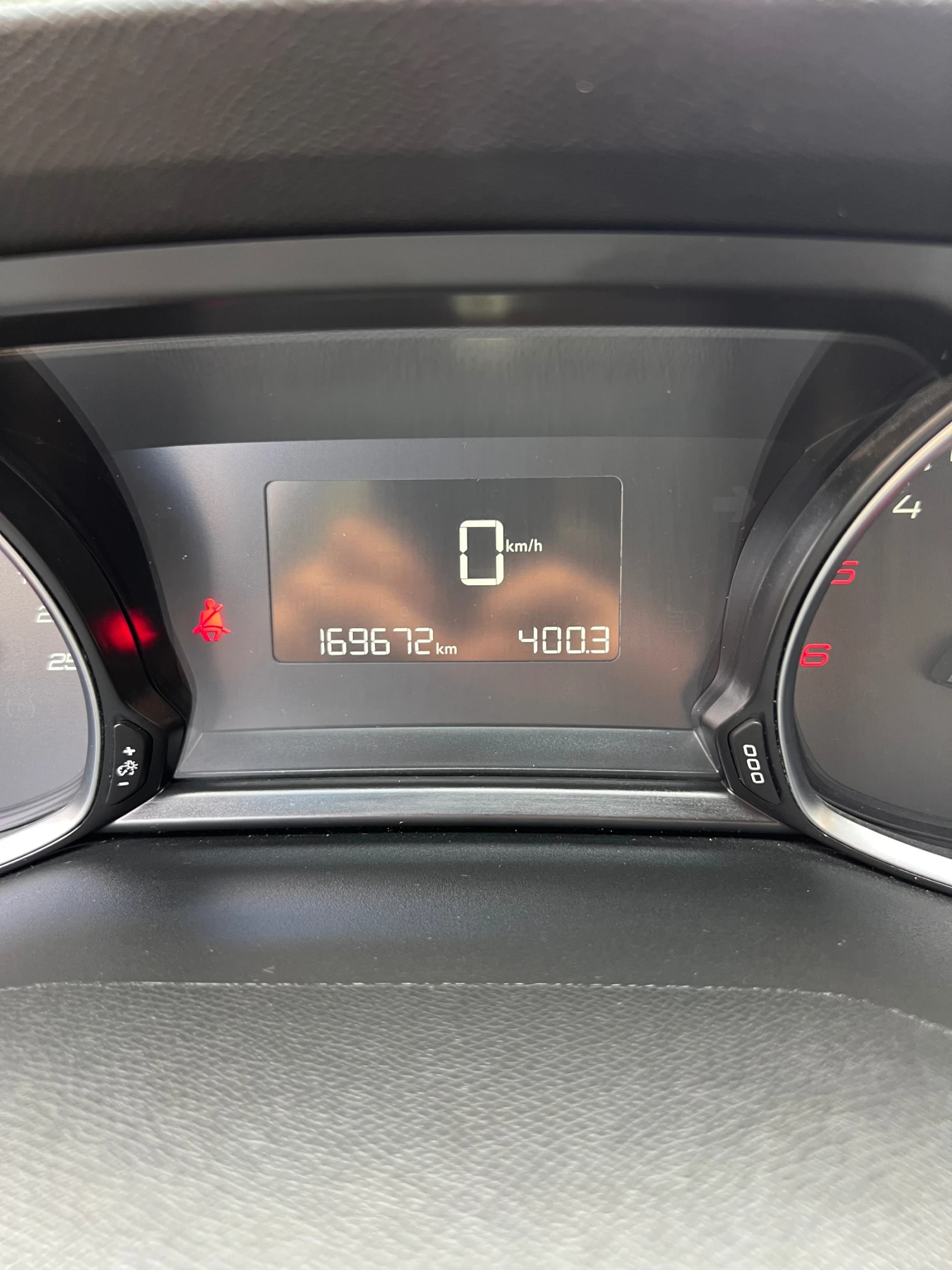Peugeot 308 Blue HDI, снимка 13 - Автомобили и джипове - 55694189