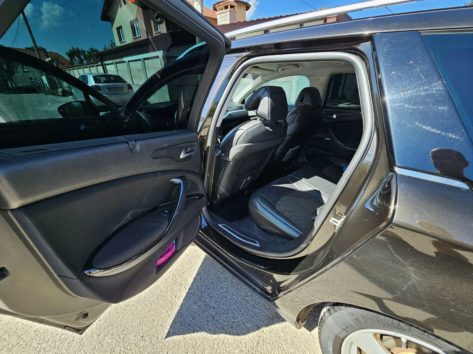 Citroen C5 2.0 BlueHdi 181 Exclusive, снимка 11 - Автомобили и джипове - 54405069