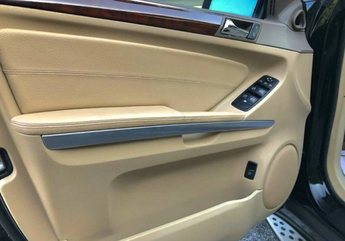 Mercedes-Benz ML 550 AMG LINE* LPG* KEYLESS GO* 388* M273* V8, снимка 15 - Автомобили и джипове - 54800882