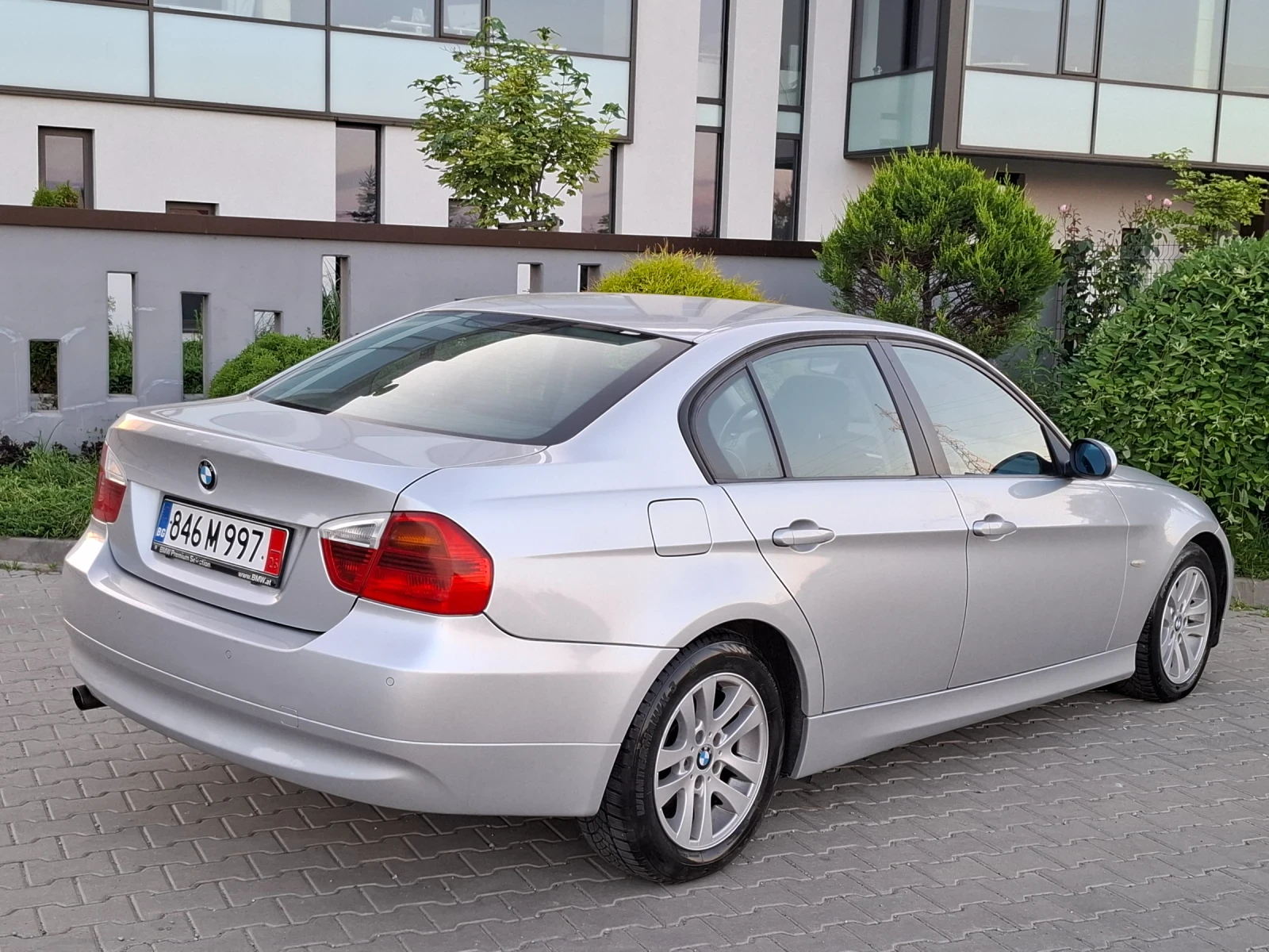 BMW 318 2.0D* (143кс)* NAVI* 6-CКОРОСТИ* HOB BHОС* , снимка 12 - Автомобили и джипове - 54839986