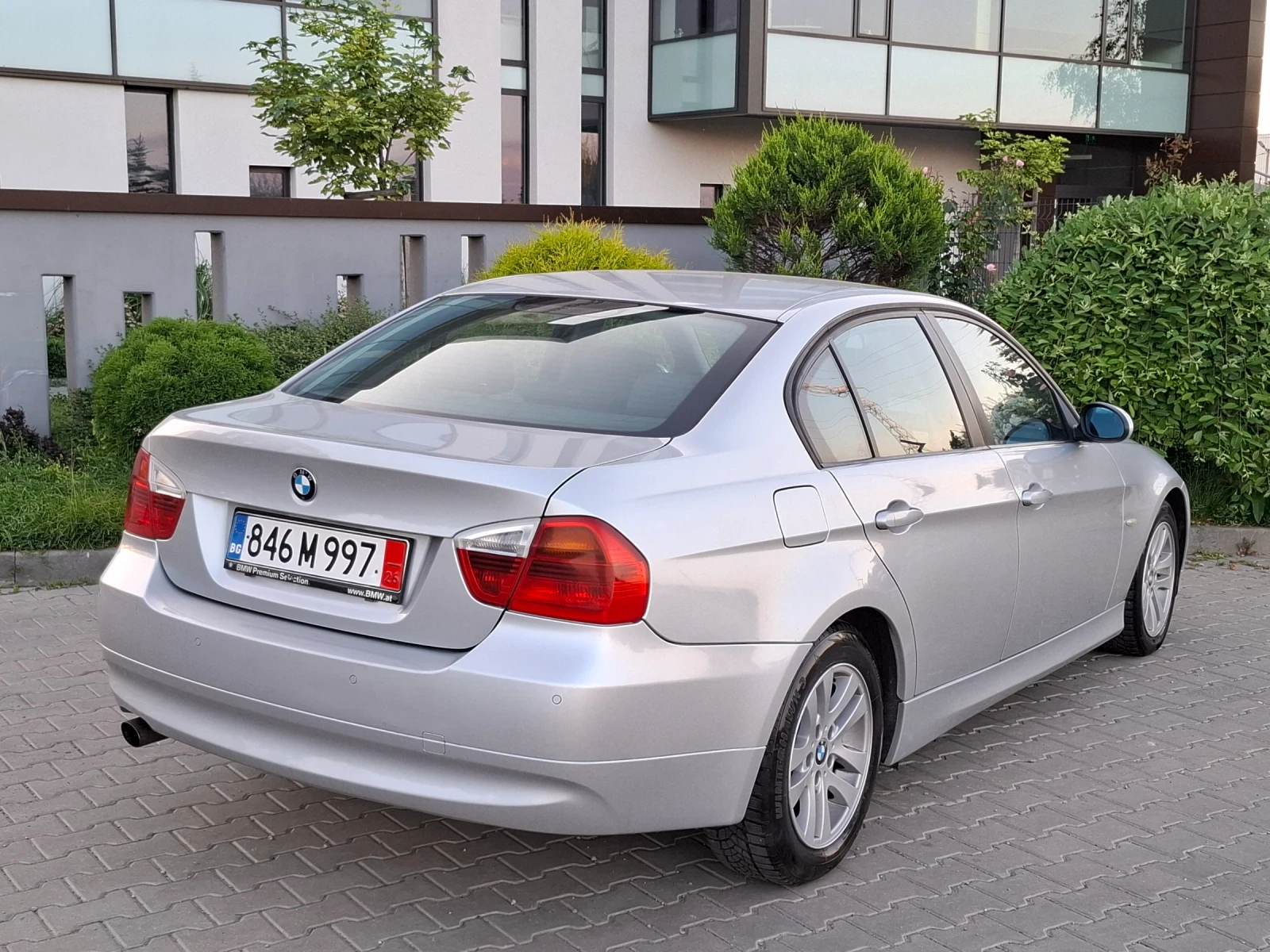 BMW 318 2.0D* (143кс)* NAVI* 6-CКОРОСТИ* HOB BHОС* , снимка 13 - Автомобили и джипове - 54839986