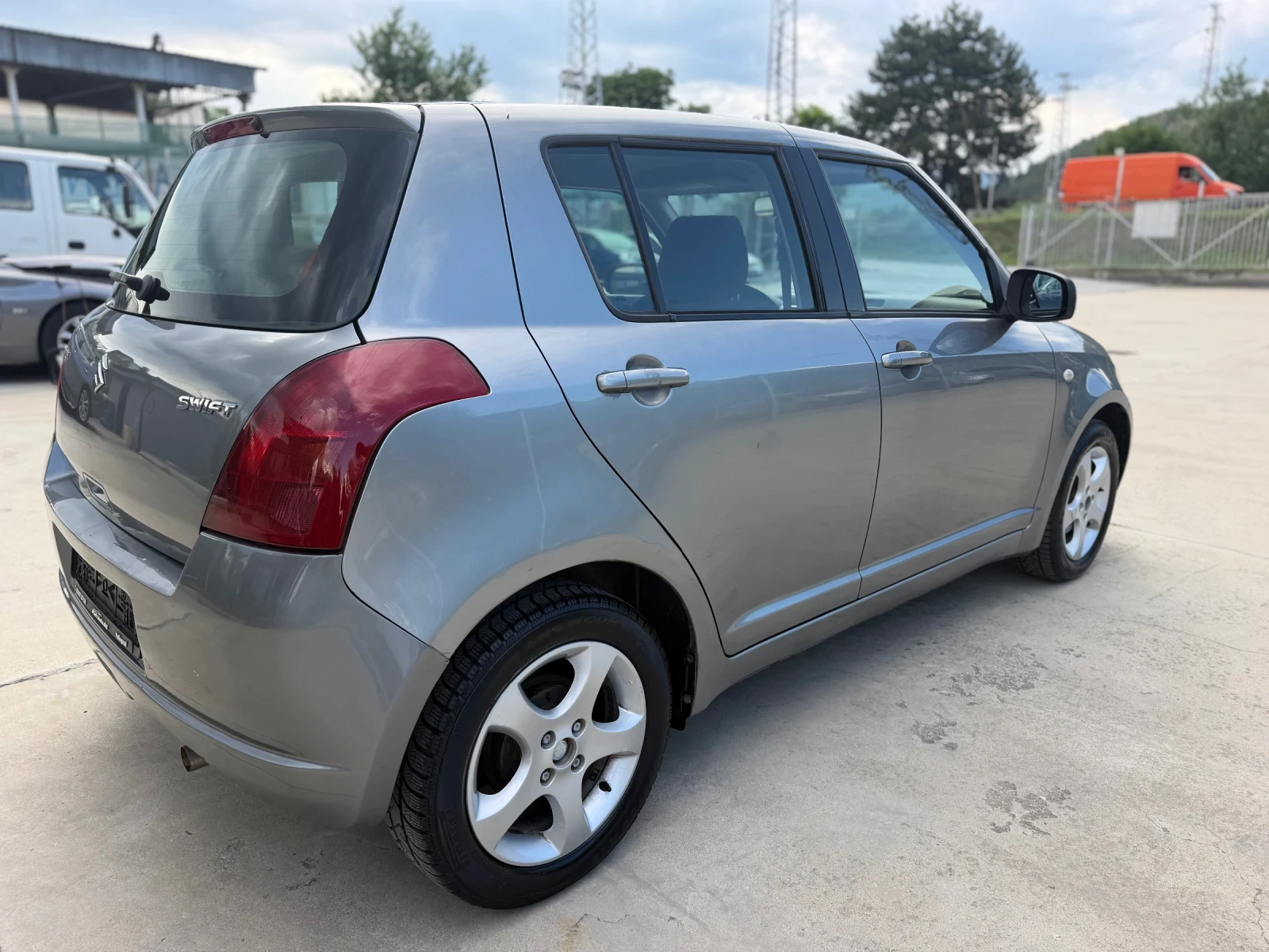 Suzuki Swift !!!51000km!!!, снимка 5 - Автомобили и джипове - 54856436