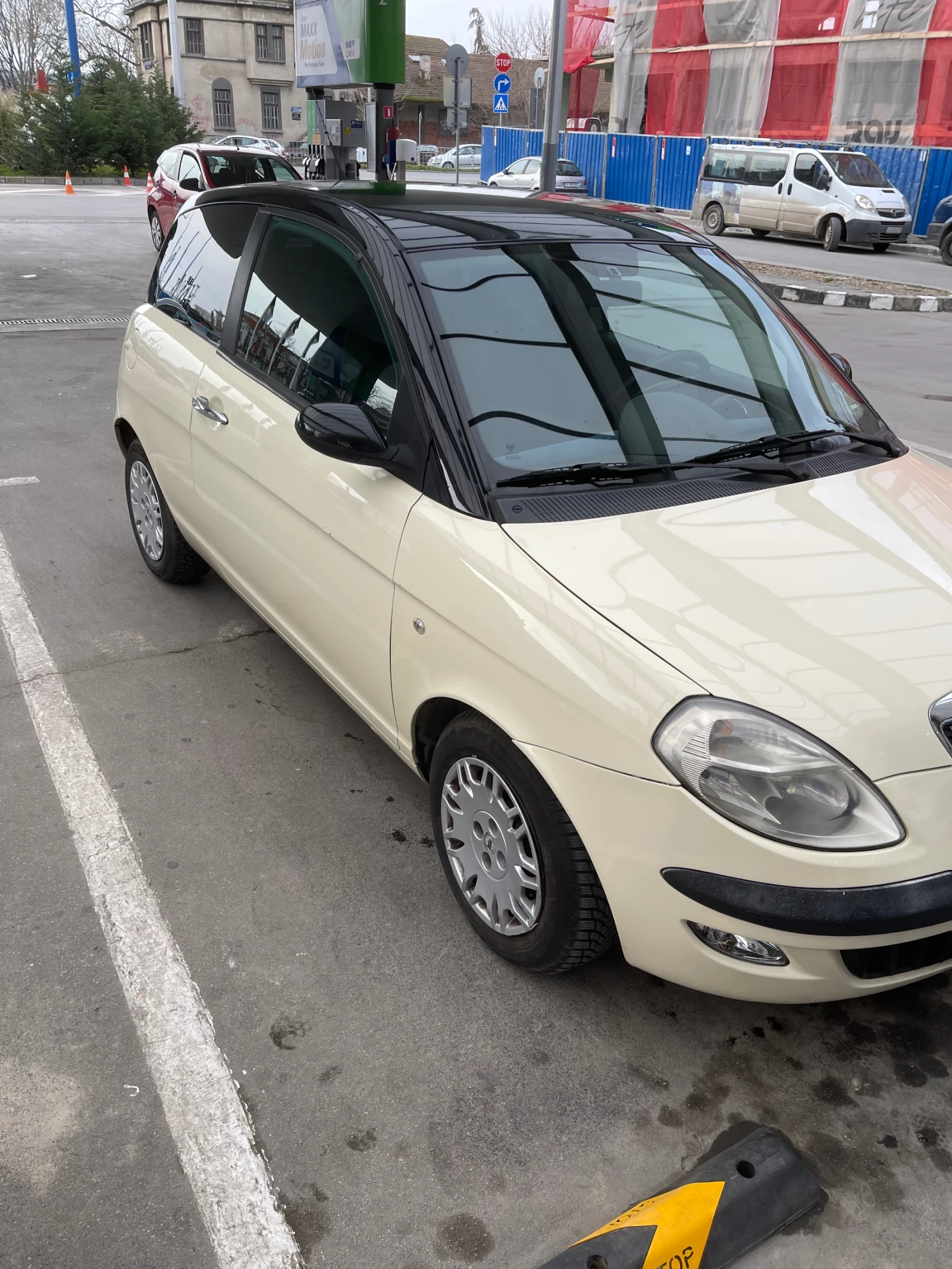 Lancia Ypsilon, снимка 3 - Автомобили и джипове - 54891558