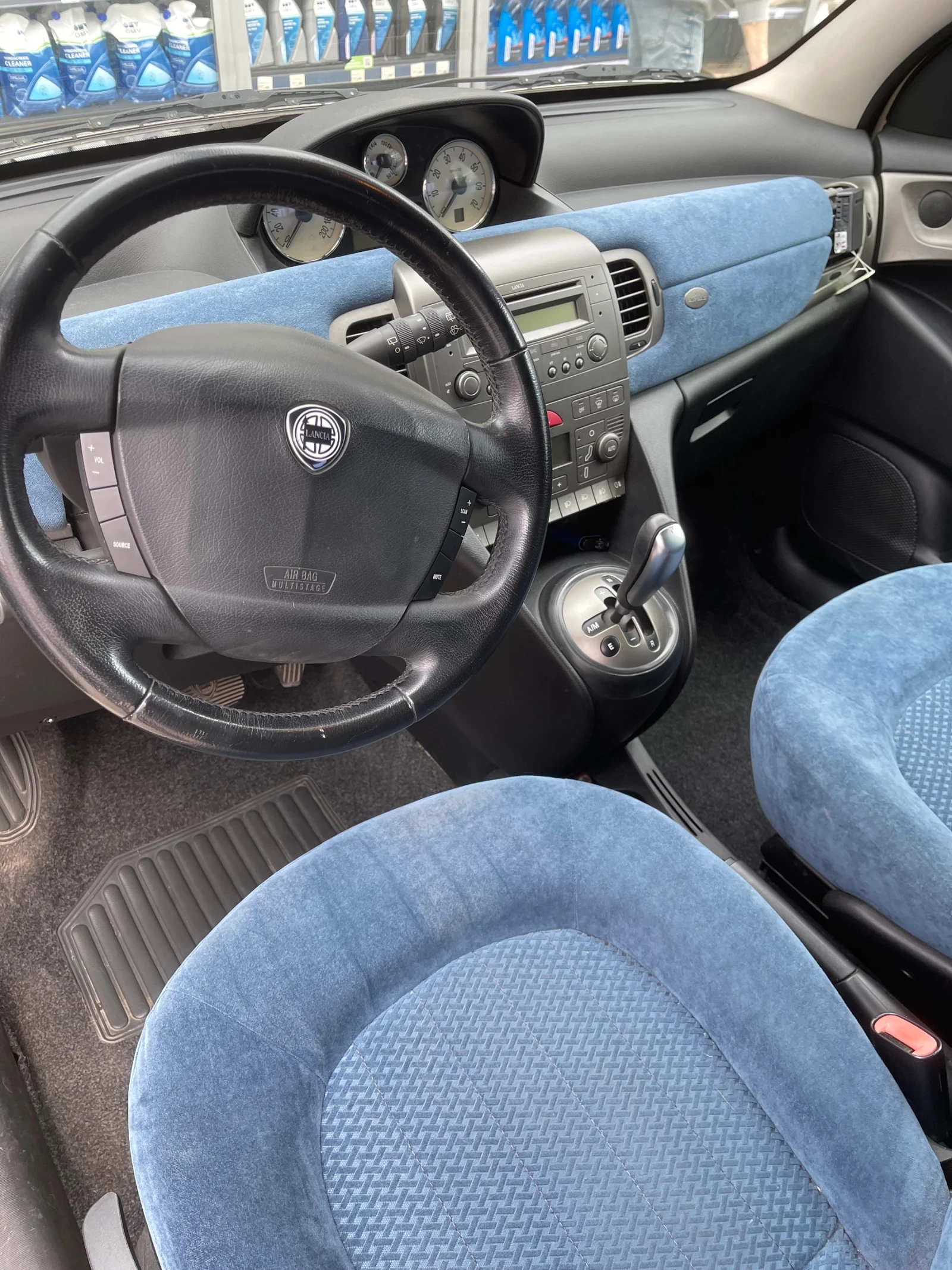 Lancia Ypsilon, снимка 9 - Автомобили и джипове - 54891558
