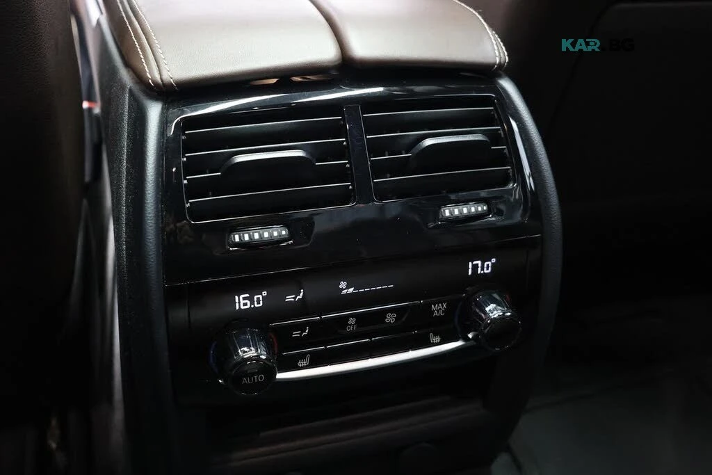 BMW 540 MPACK* ОБДУХ* AMBIENT* GESTURE* 360* HEADUP* HARMA, снимка 12 - Автомобили и джипове - 55737458