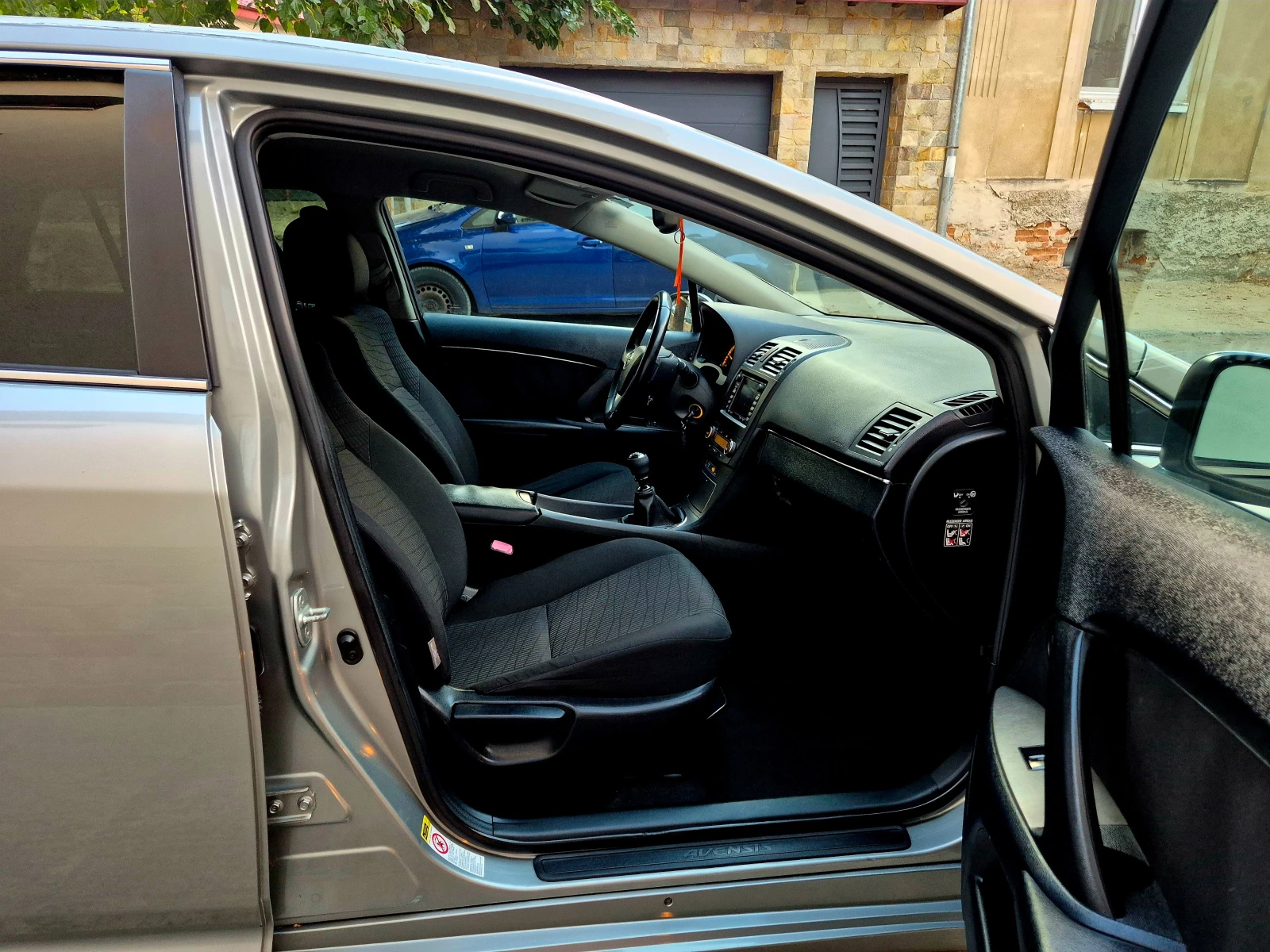 Toyota Avensis 2.0d4d-LINEA SOUL-верига-нави-6скорости-japan, снимка 14 - Автомобили и джипове - 56203146