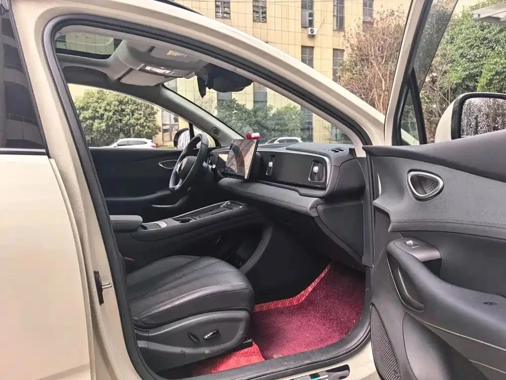 BYD HAN, снимка 16 - Автомобили и джипове - 56687326