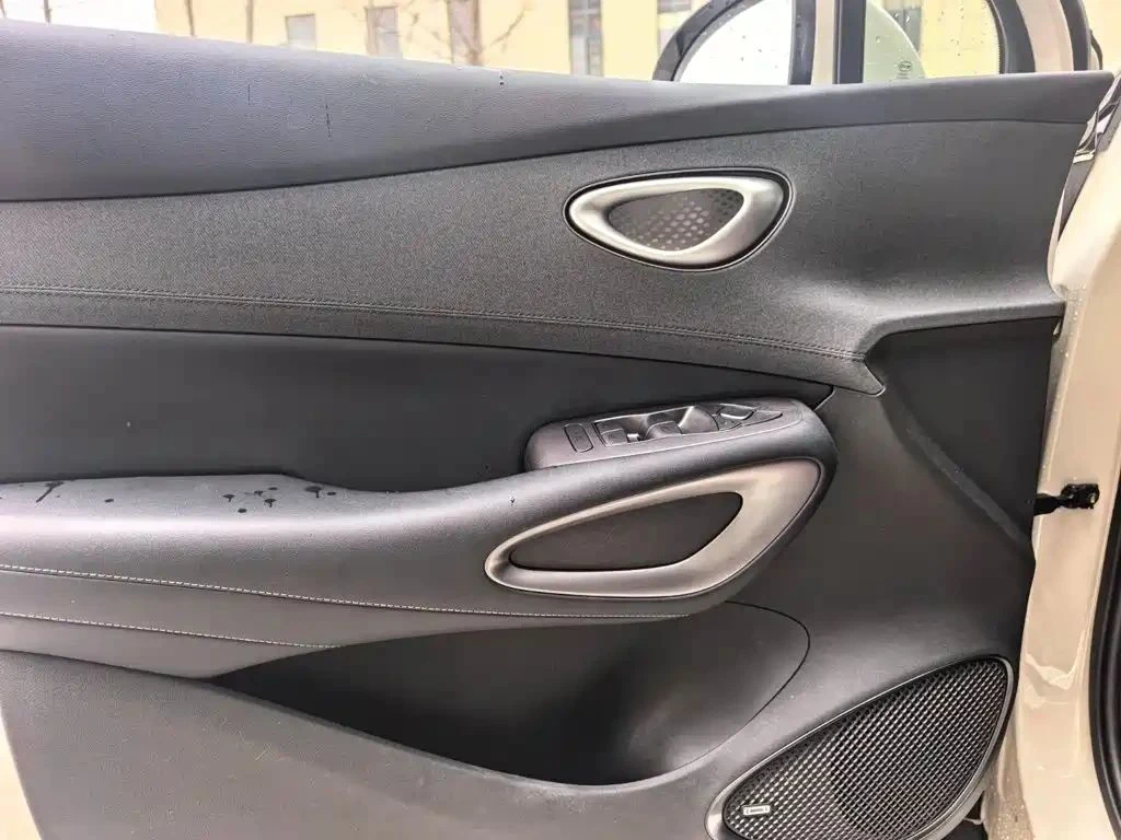 BYD HAN, снимка 9 - Автомобили и джипове - 56687326