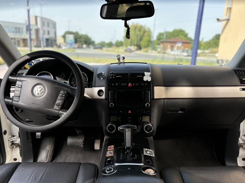 VW Touareg, снимка 3 - Автомобили и джипове - 46160014