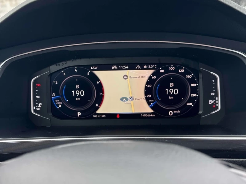 VW Tiguan Highline  CARFAX, снимка 8 - Автомобили и джипове - 52736072