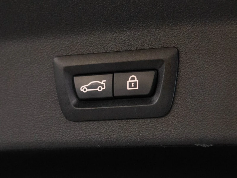 BMW X3 * XDRIVE30I | M SPORT PKG| HUD | HEATED STEERING *, снимка 10 - Автомобили и джипове - 52829546