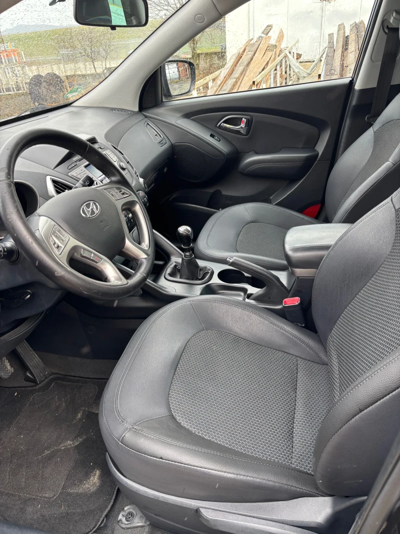 Hyundai IX35, снимка 6 - Автомобили и джипове - 53307742