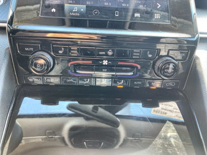 Jeep Grand cherokee LAREDO| 4X4, снимка 11 - Автомобили и джипове - 53384946