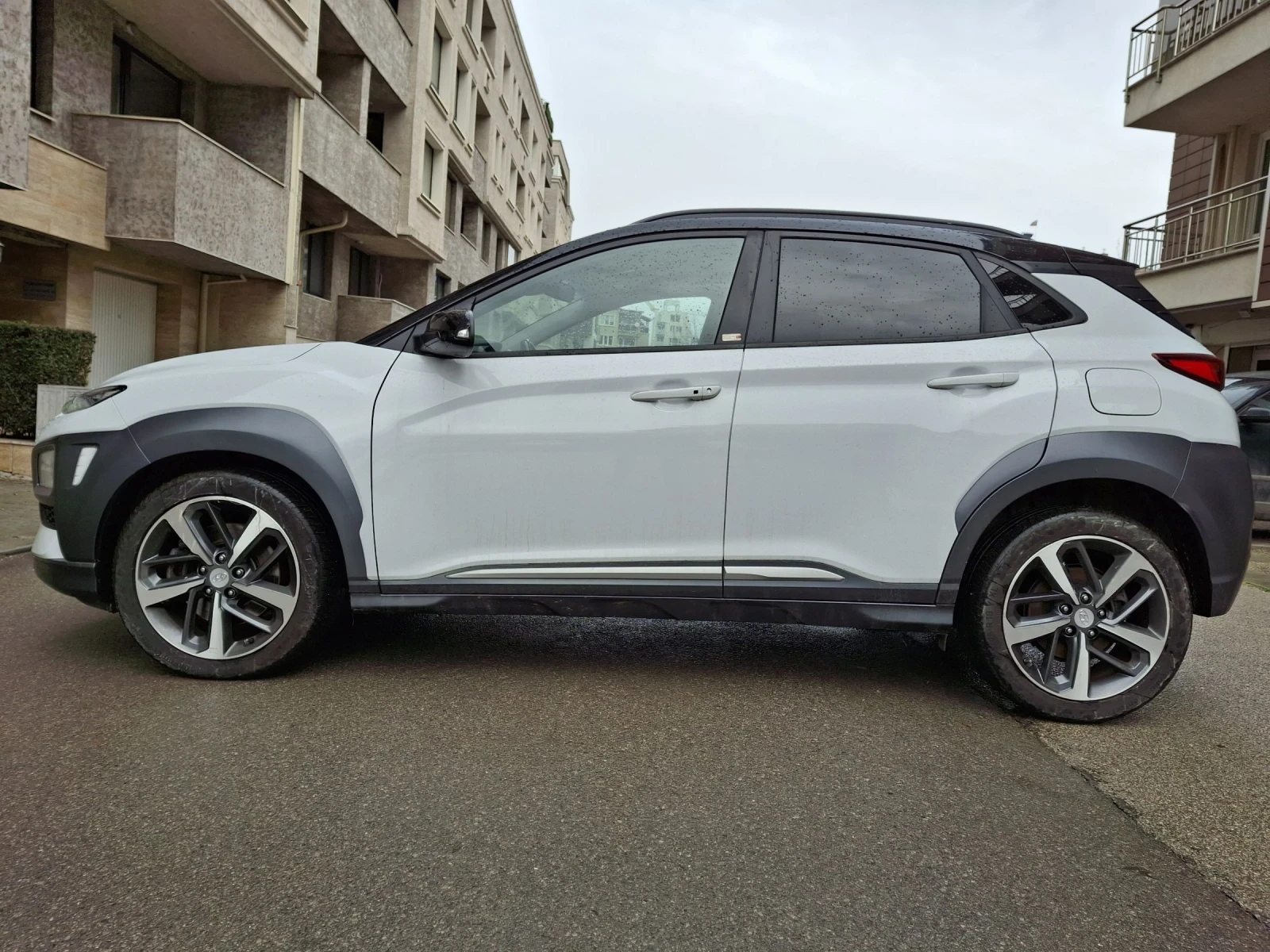 Hyundai Kona 1.6 TGDI 4x4 SWISS - изображение 4