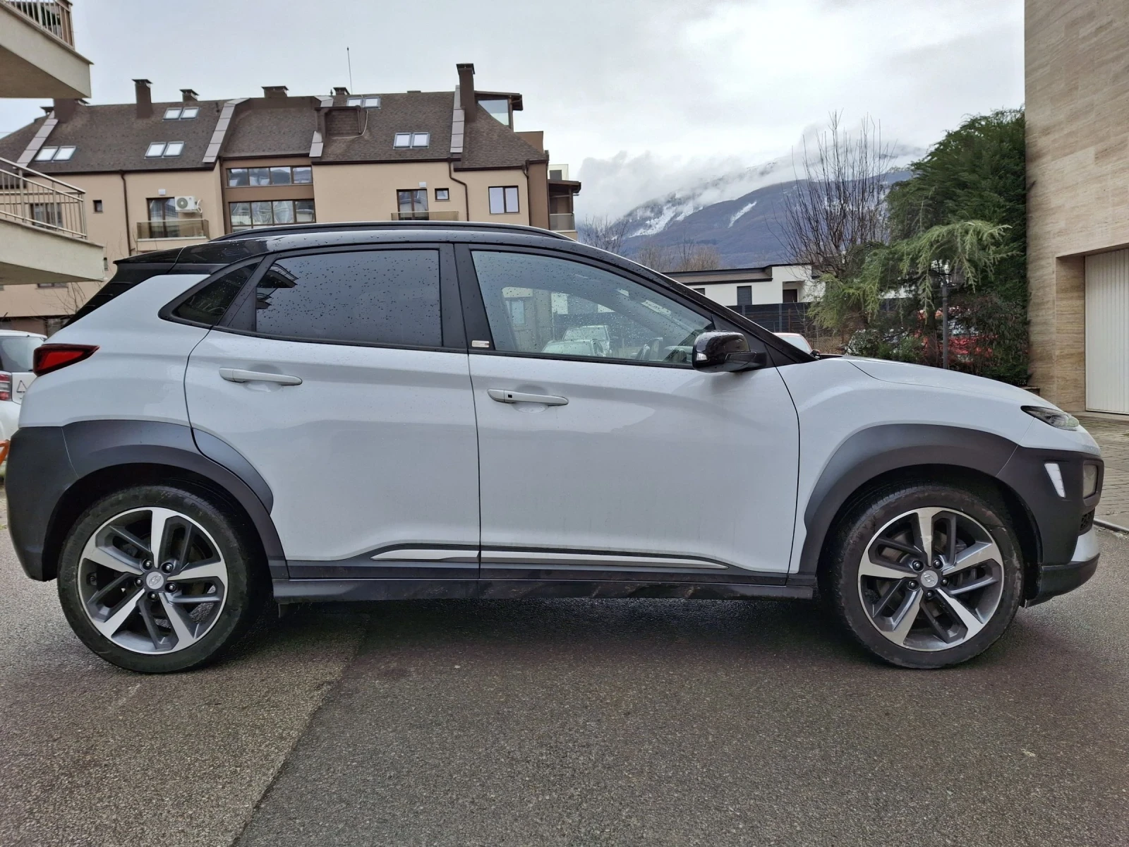 Hyundai Kona 1.6 TGDI 4x4 SWISS - изображение 8