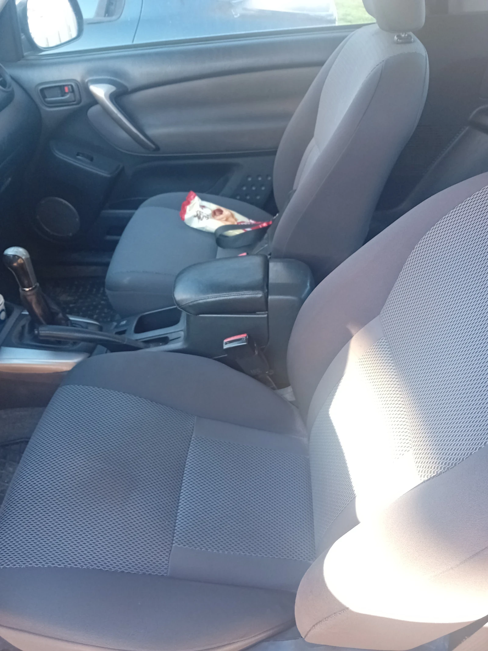 Toyota Rav4 2.0 d4d 4x4 - изображение 9