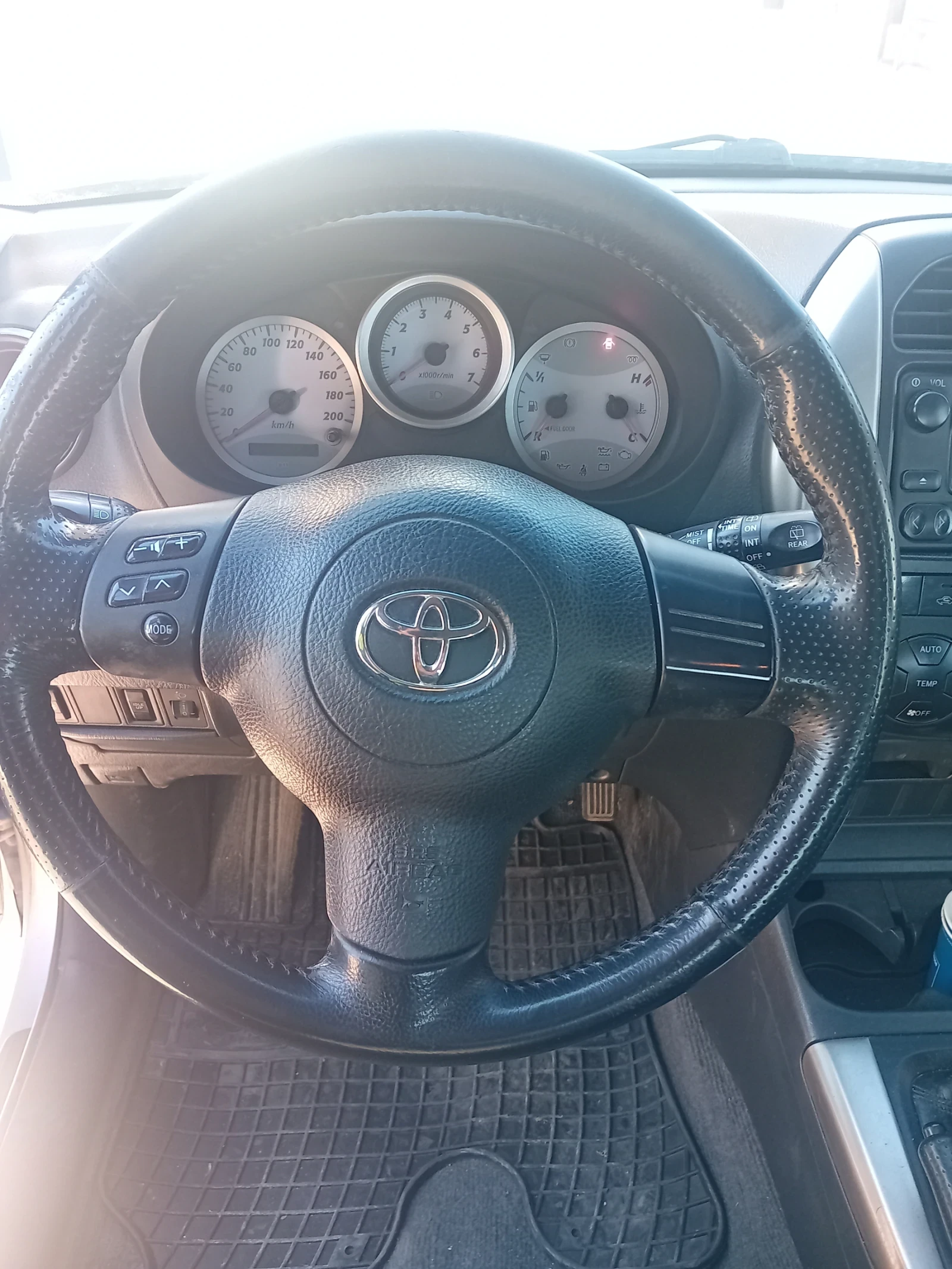 Toyota Rav4 2.0 d4d 4x4 - изображение 7