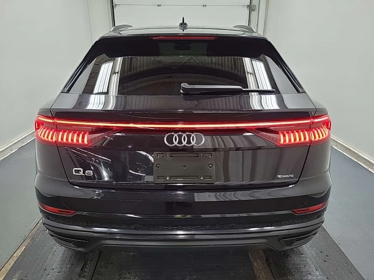 Audi Q8 * PROGRESSIV * CARFAX * ЦЕНА ДО БГ, снимка 4 - Автомобили и джипове - 53772578