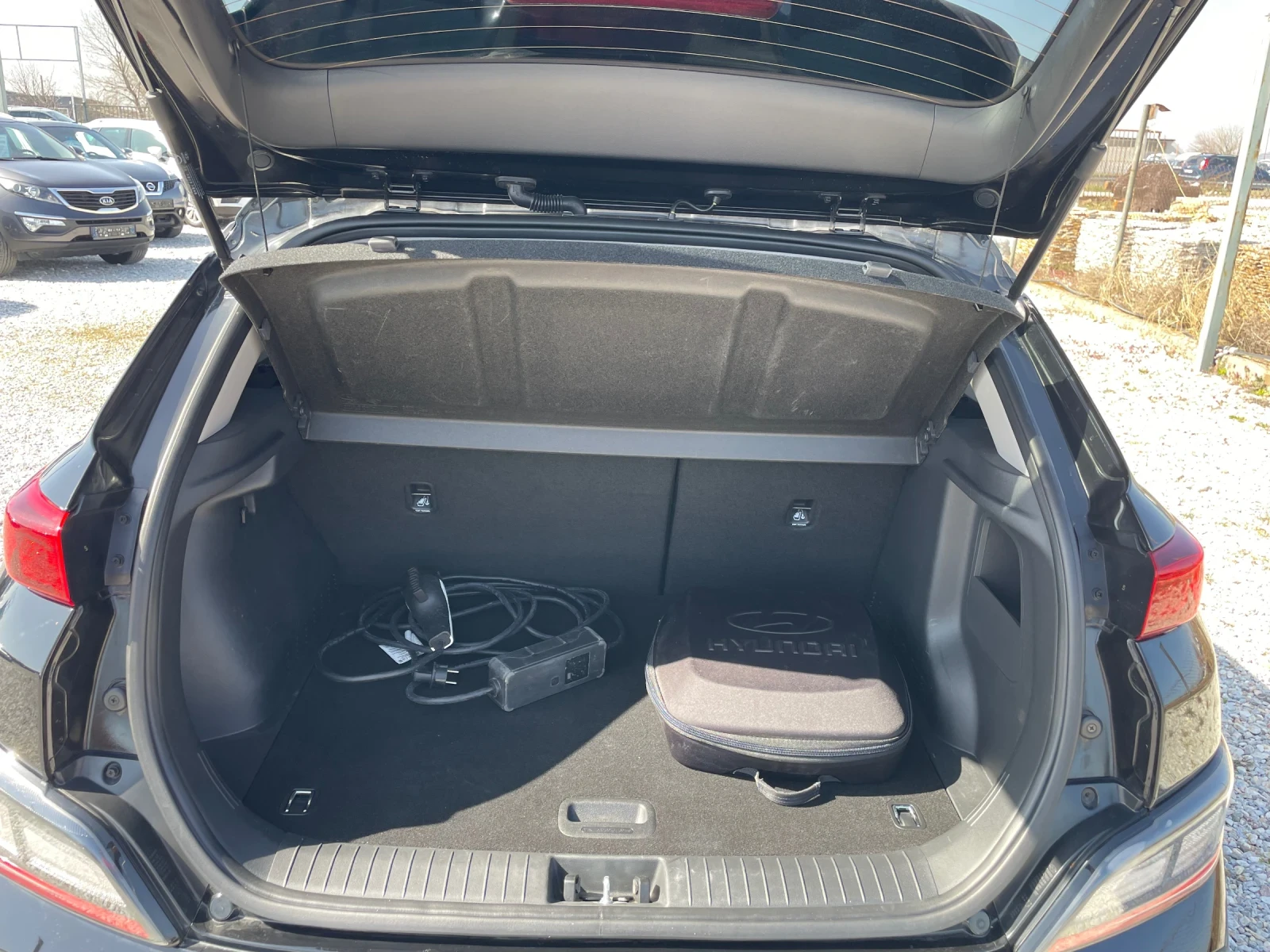 Hyundai Kona, снимка 14 - Автомобили и джипове - 53835681