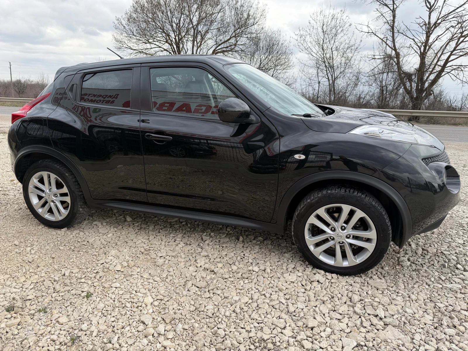 Nissan Juke 1.6i 16v/117p.s-Navi/Kayless Go-UNIKAT/78000km!!!!, снимка 8 - Автомобили и джипове - 53892547
